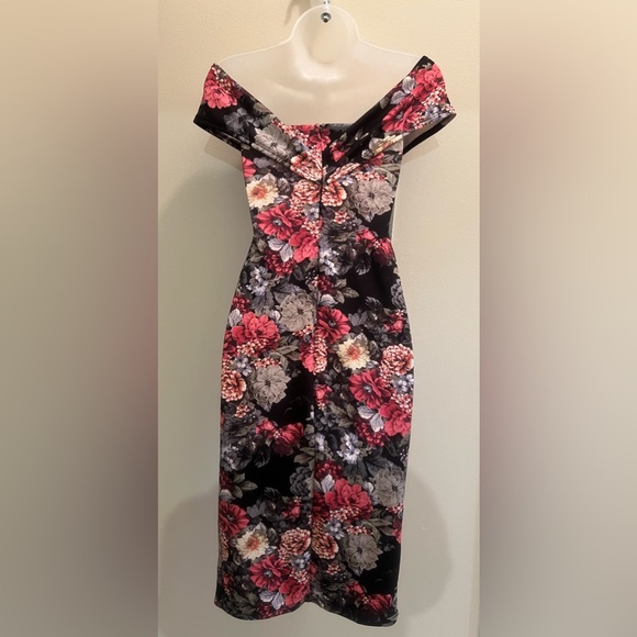 Floral midi dress with slit, off the shoulder, size small - Picture 3 of 3